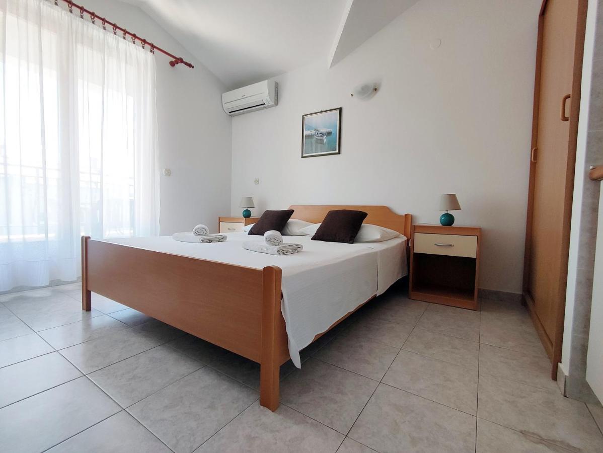 Apartments And Rooms Saric ยาดริยา ภายนอก รูปภาพ