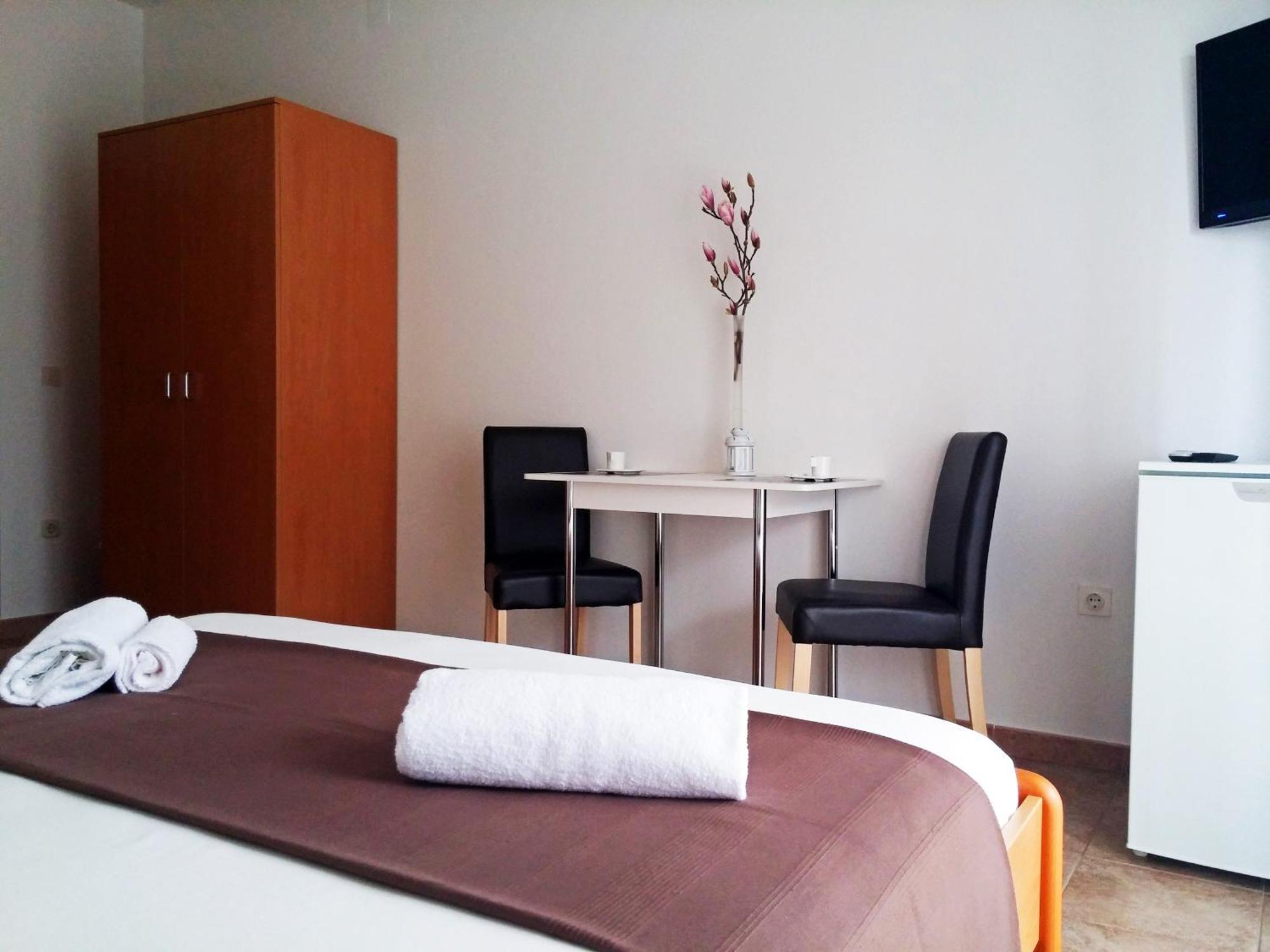 Apartments And Rooms Saric ยาดริยา ห้อง รูปภาพ