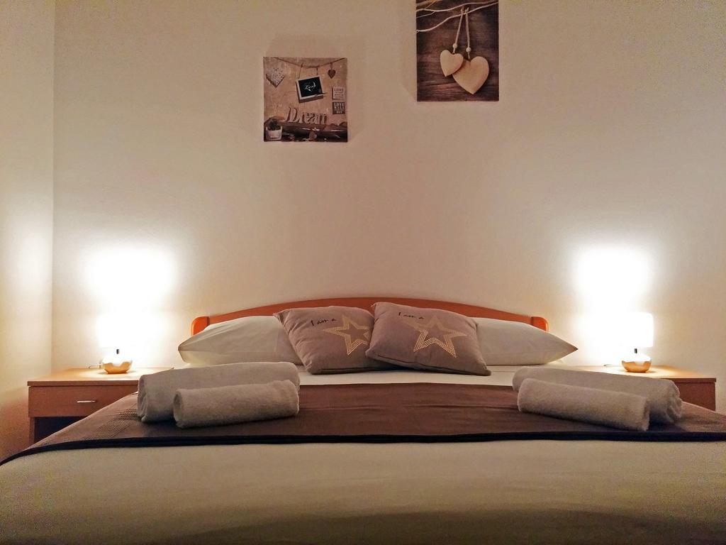 Apartments And Rooms Saric ยาดริยา ห้อง รูปภาพ